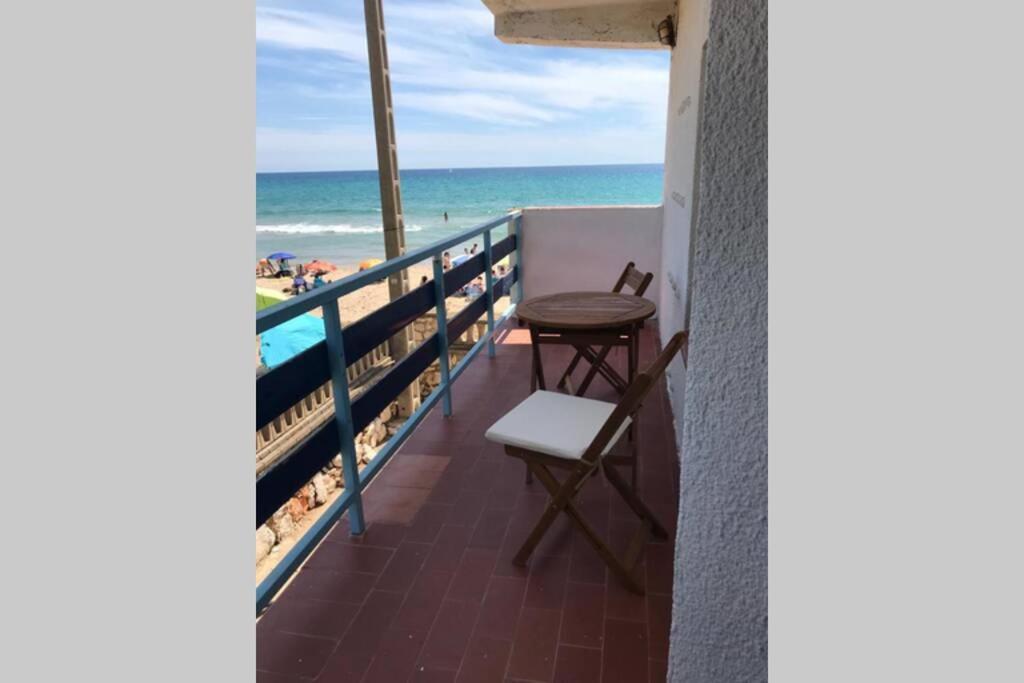 El Faro Apartaments Platja Llarga-Les Salines-Tgn Tarragona Exterior foto