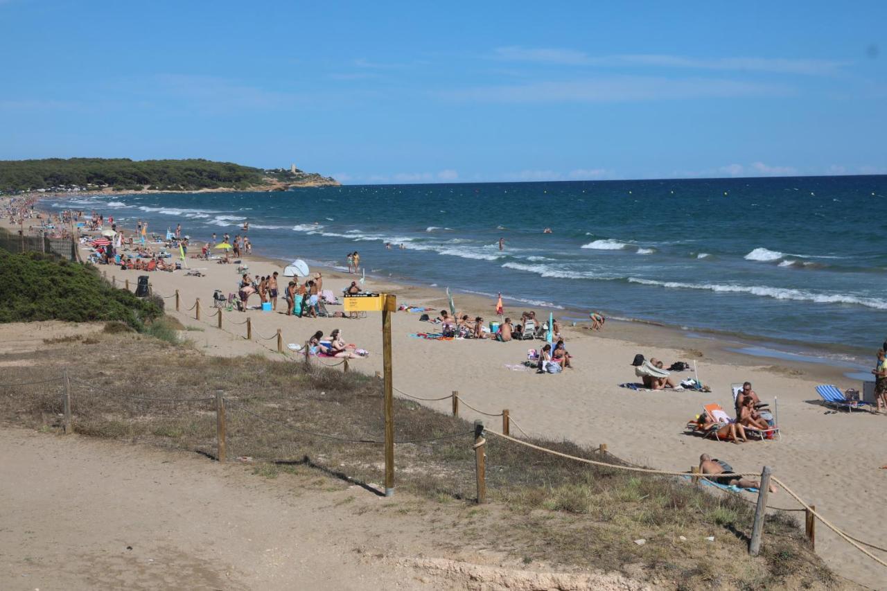 El Faro Apartaments Platja Llarga-Les Salines-Tgn Tarragona Exterior foto